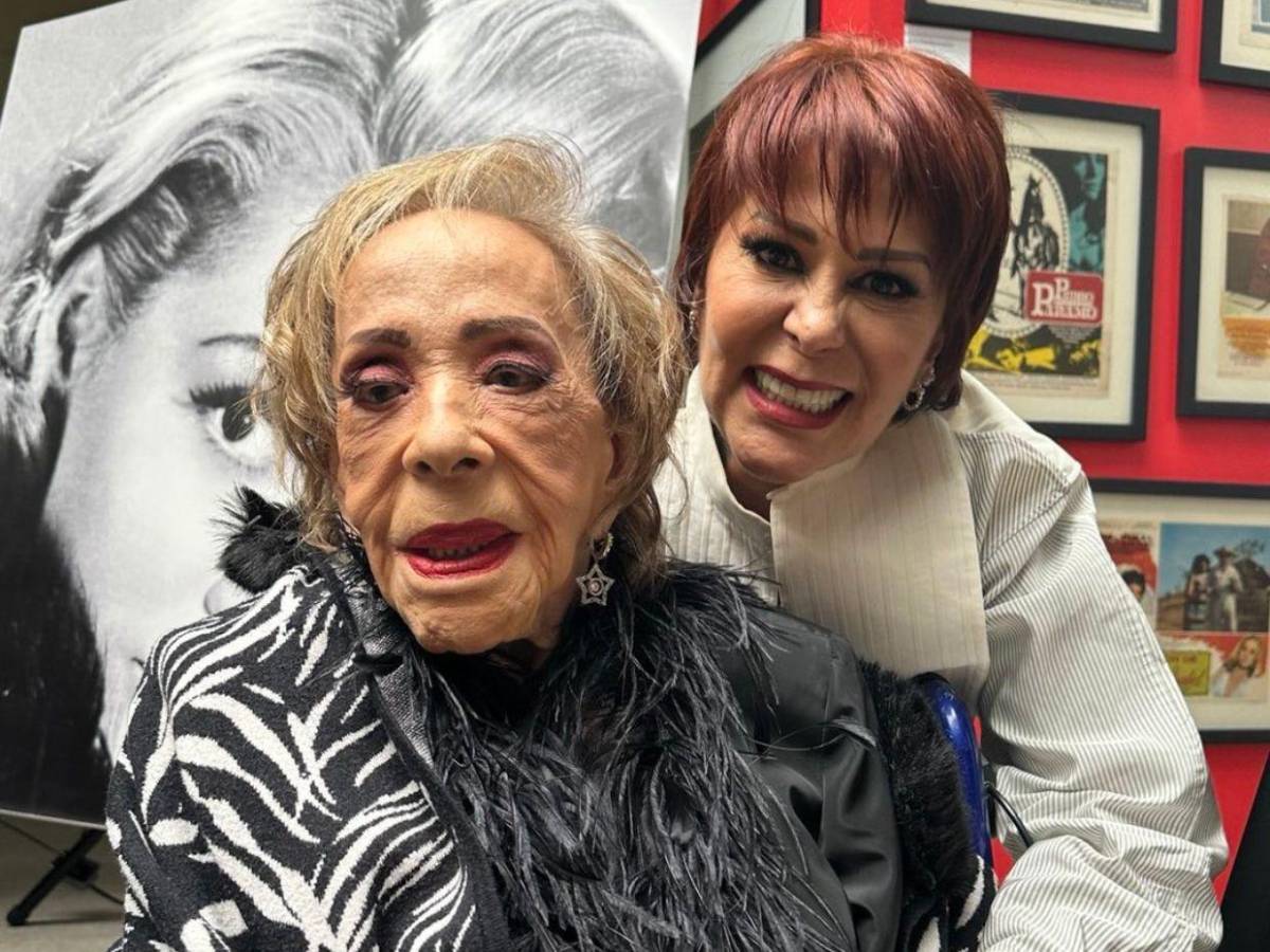 Frida Sofía llora la muerte de Silvia Pinal: “Te amo siempre, abue”