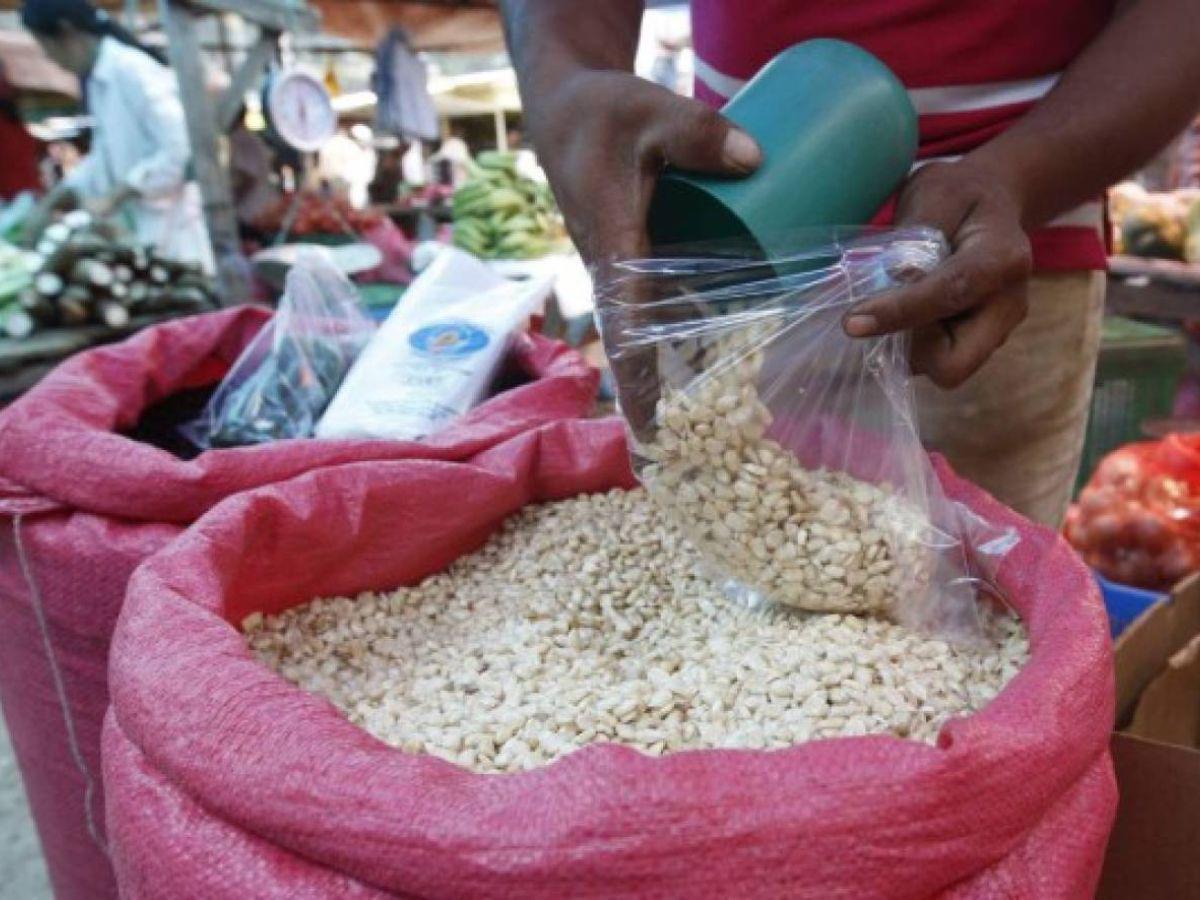 ¿Cuánto subió precio del quintal del maíz blanco para la agroindustria?