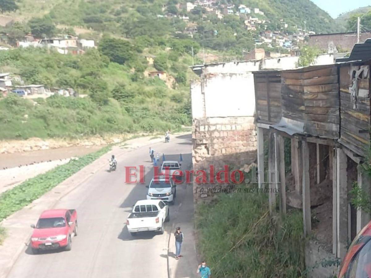 Hallan sin vida a un hombre cerca del puente Carías de la capital