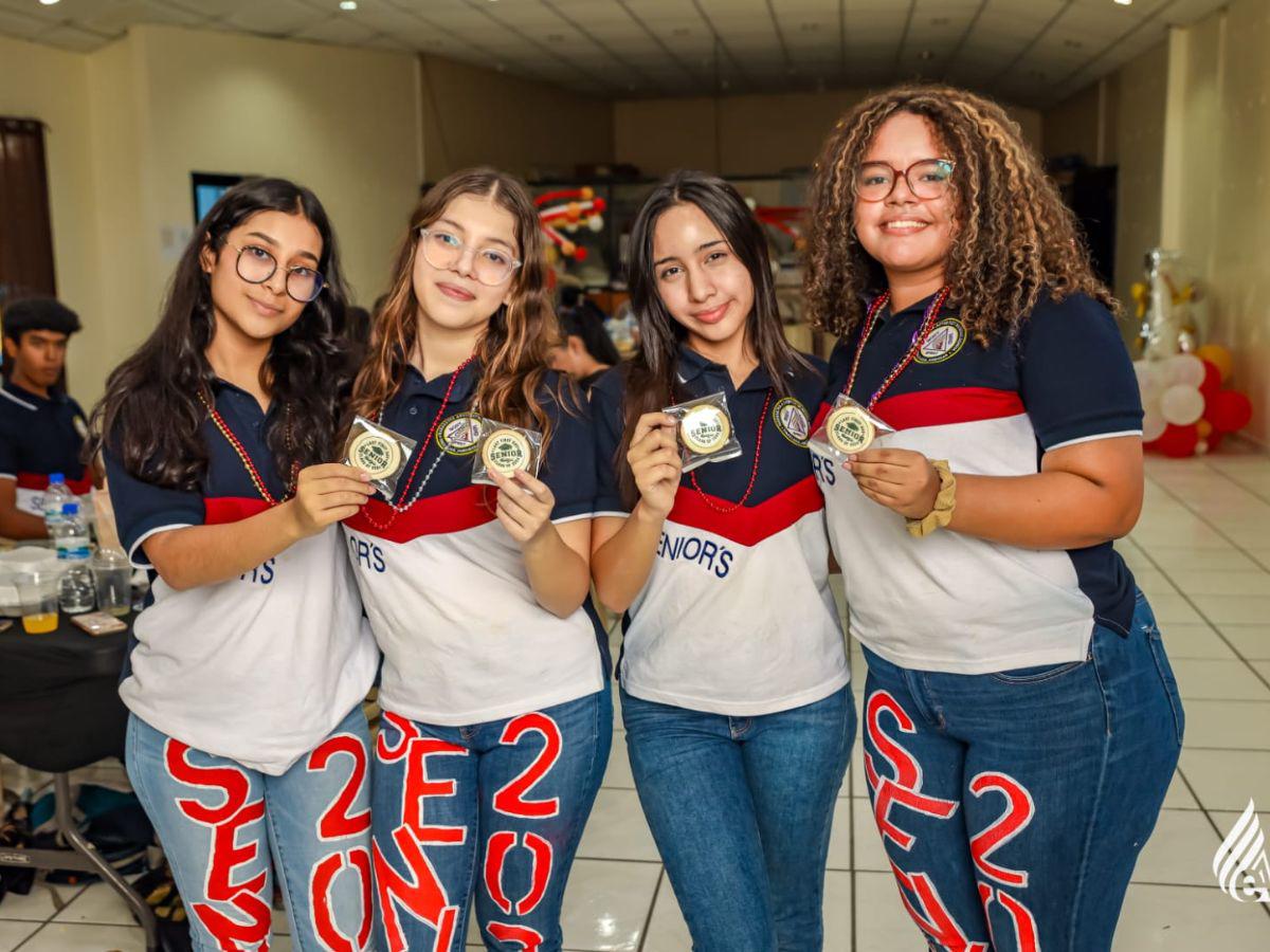 Andrea Velásquez, Diana Martínez, Andrea Ochoa, Ana Matute.