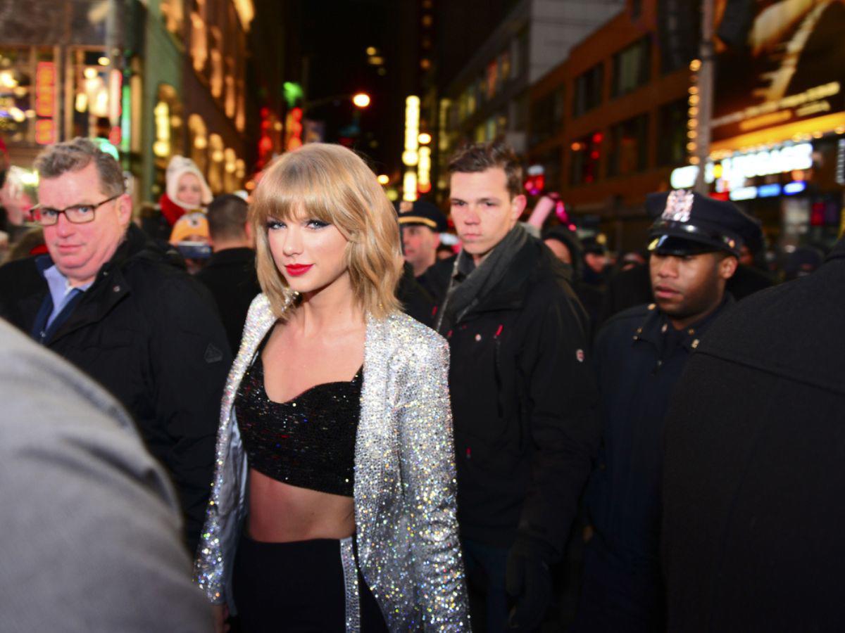 X bloquea “Taylor Swift” en su buscador tras falsas imágenes con IA