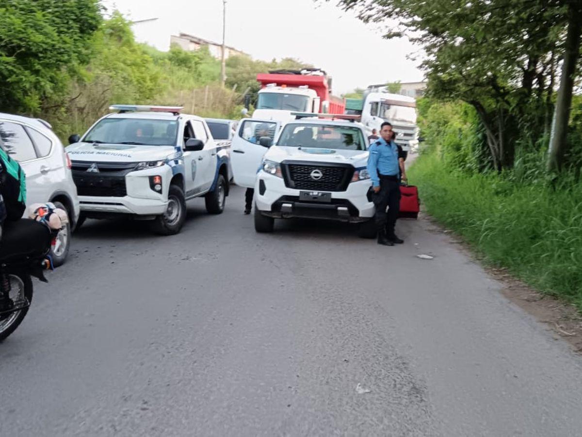 Elementos de la Policía Nacional llegaron hasta el lugar de la protesta.