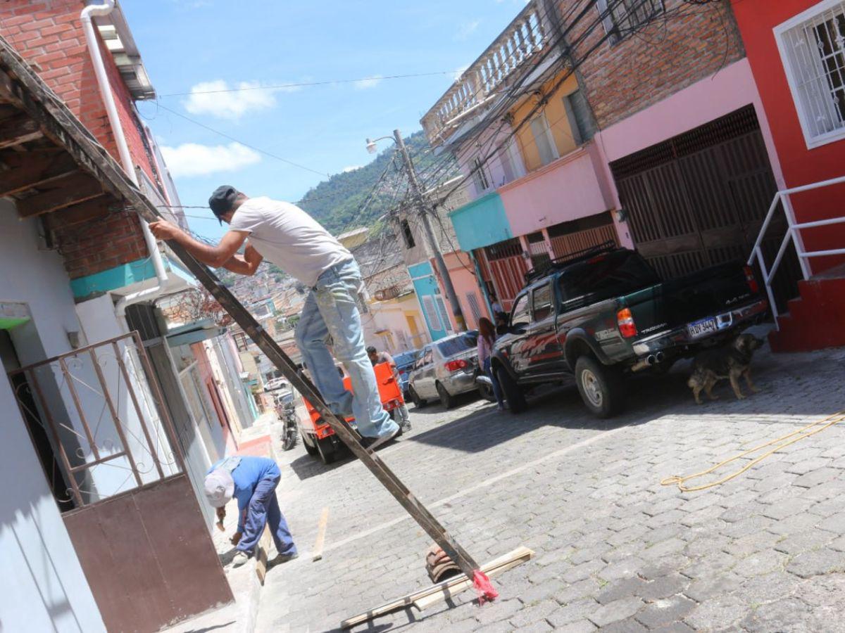 Intervienen la “calle sin sol” del barrio Morazán para atraer el turismo