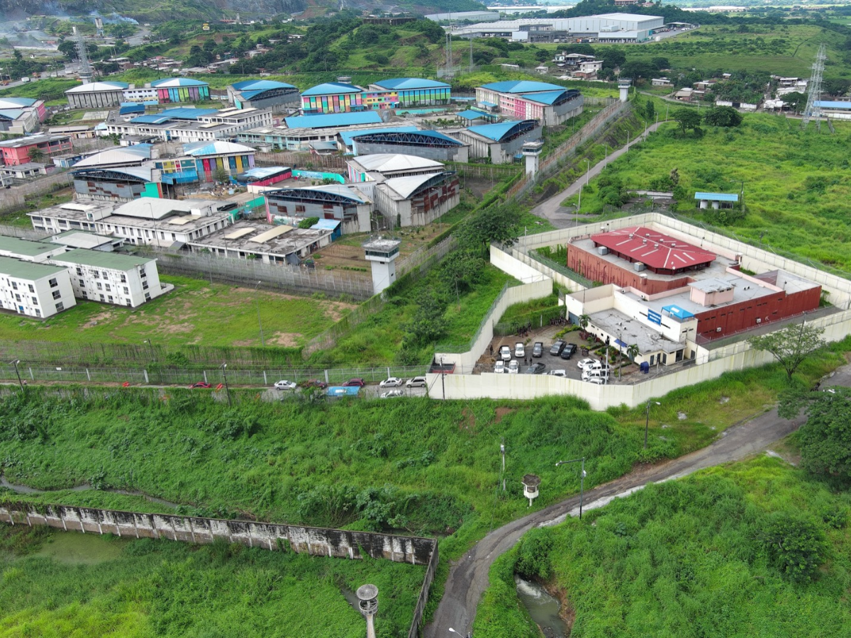 Policía de Ecuador detecta un dron en cárcel de máxima seguridad