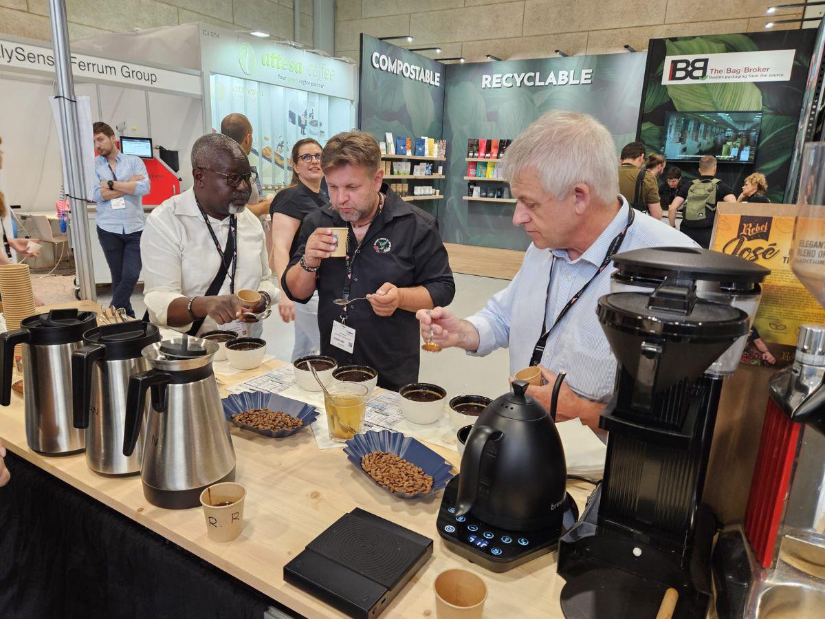El café hondureño cautivó a los daneses en el evento World Of Coffee.