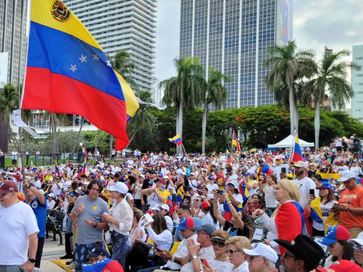 Embajada de Estados Unidos pide “no más represión” en Venezuela