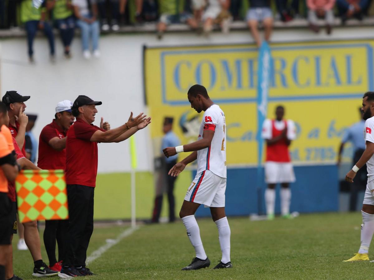 Pedro Troglio habla del gol de empate de Auzmendi y por qué Benguché no fue titular