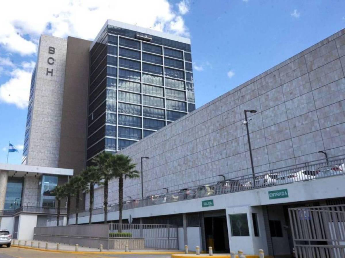 Mayor ajustes salariales en BCH fue de L23,600 a un director