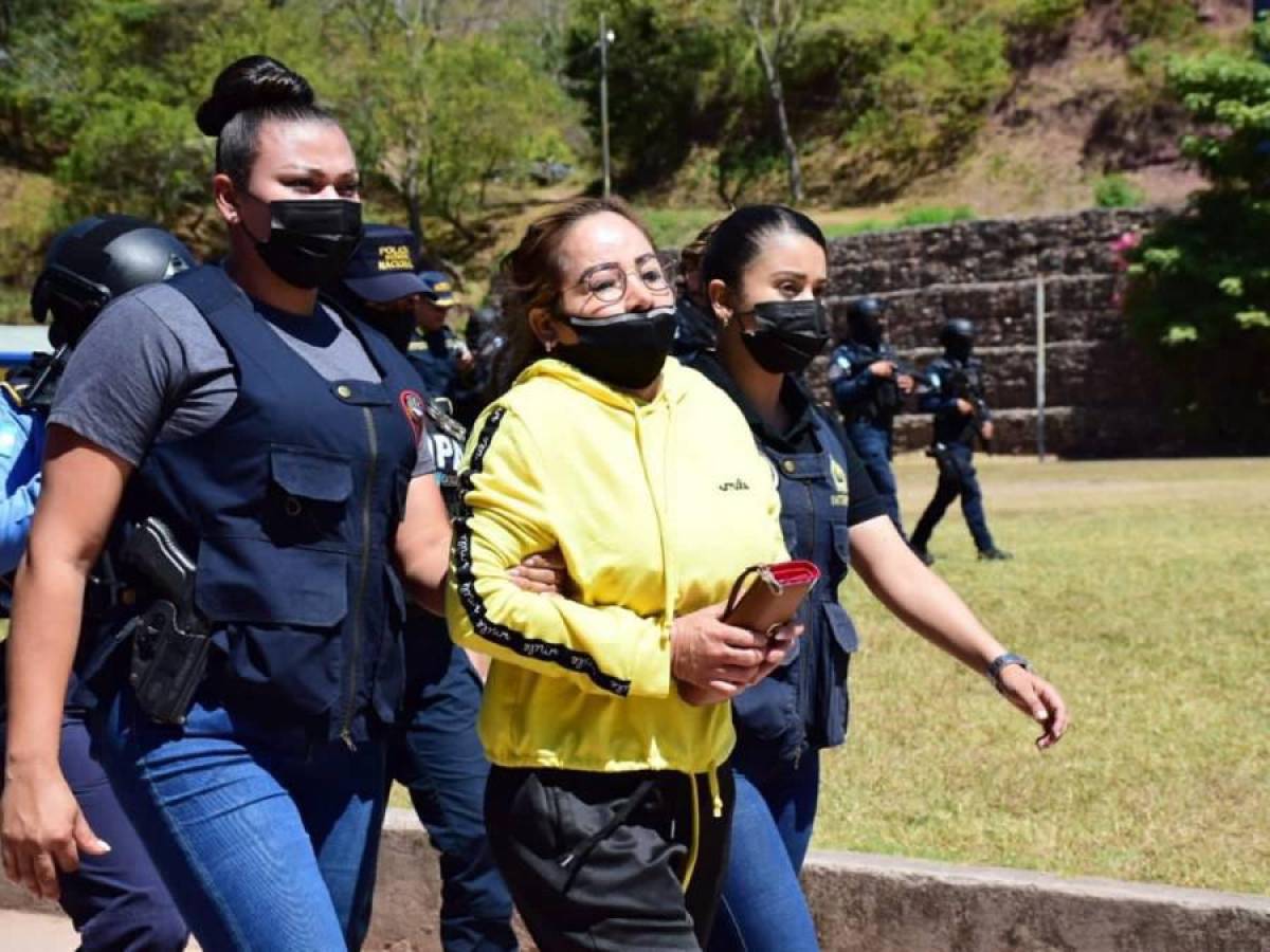 María Mendoza Mendoza, alias “Roxana Guadalupe Hernández Paz”, “La Güera”, “Patrona” o “Marbella”, es originaria de Lepaera, Lempira.