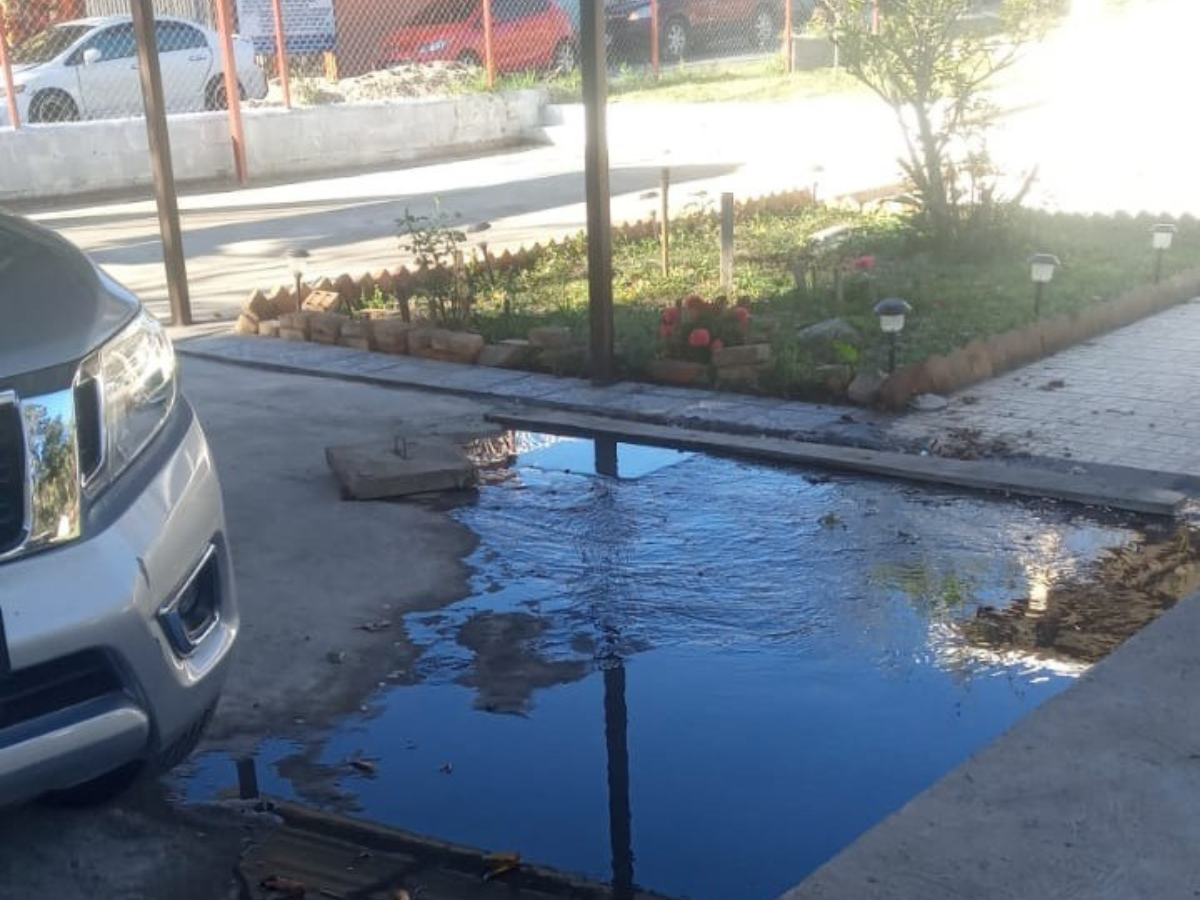 Habitantes de Valle de Ángeles denuncian que su drenaje residual es un solo desastre