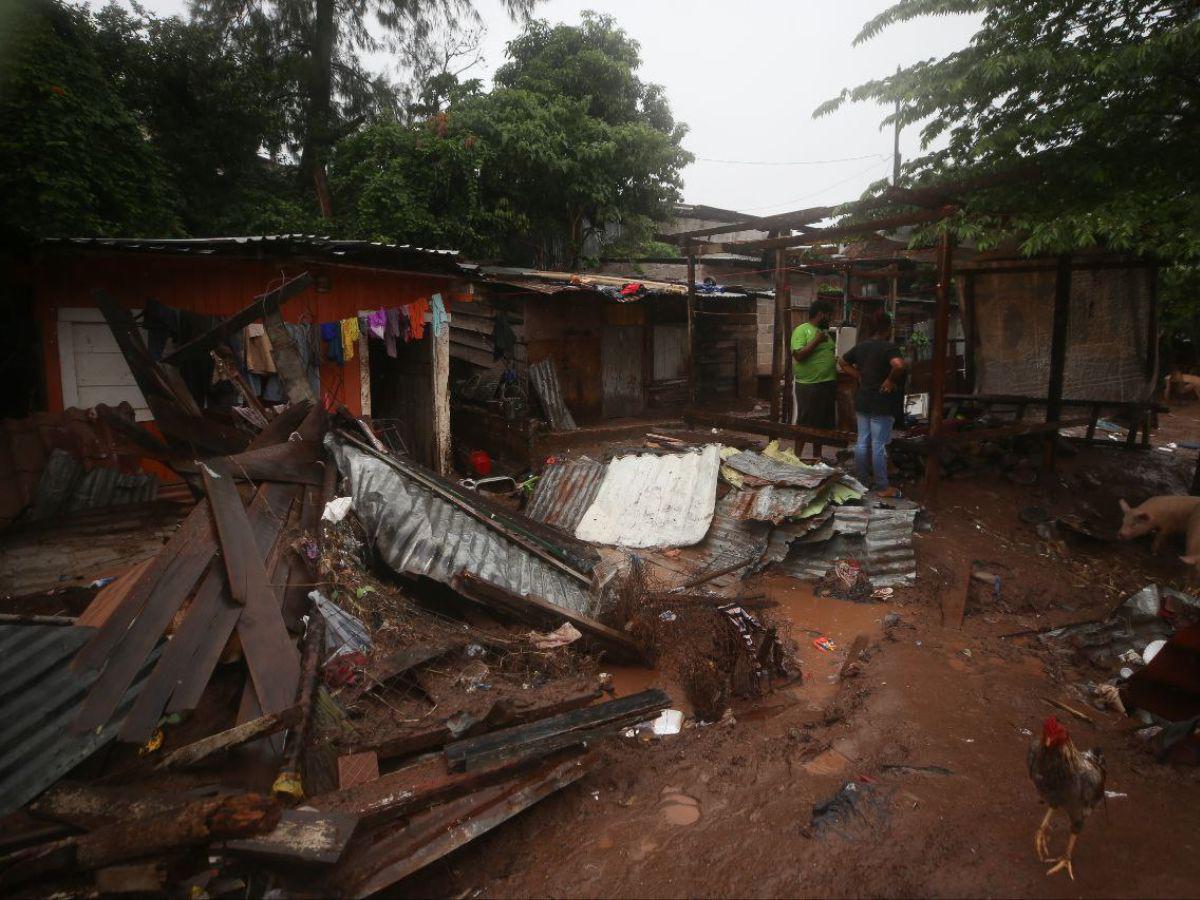 Evacúan familias de la Betania y Las Brisas por crecida del río Choluteca