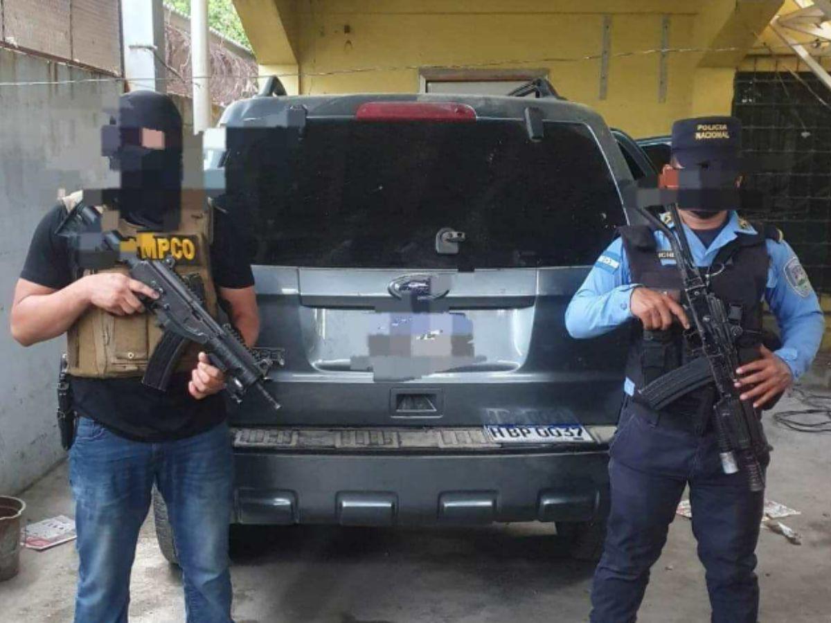 Recuperan dos lujosos carros que habían sido robados en San Pedro Sula