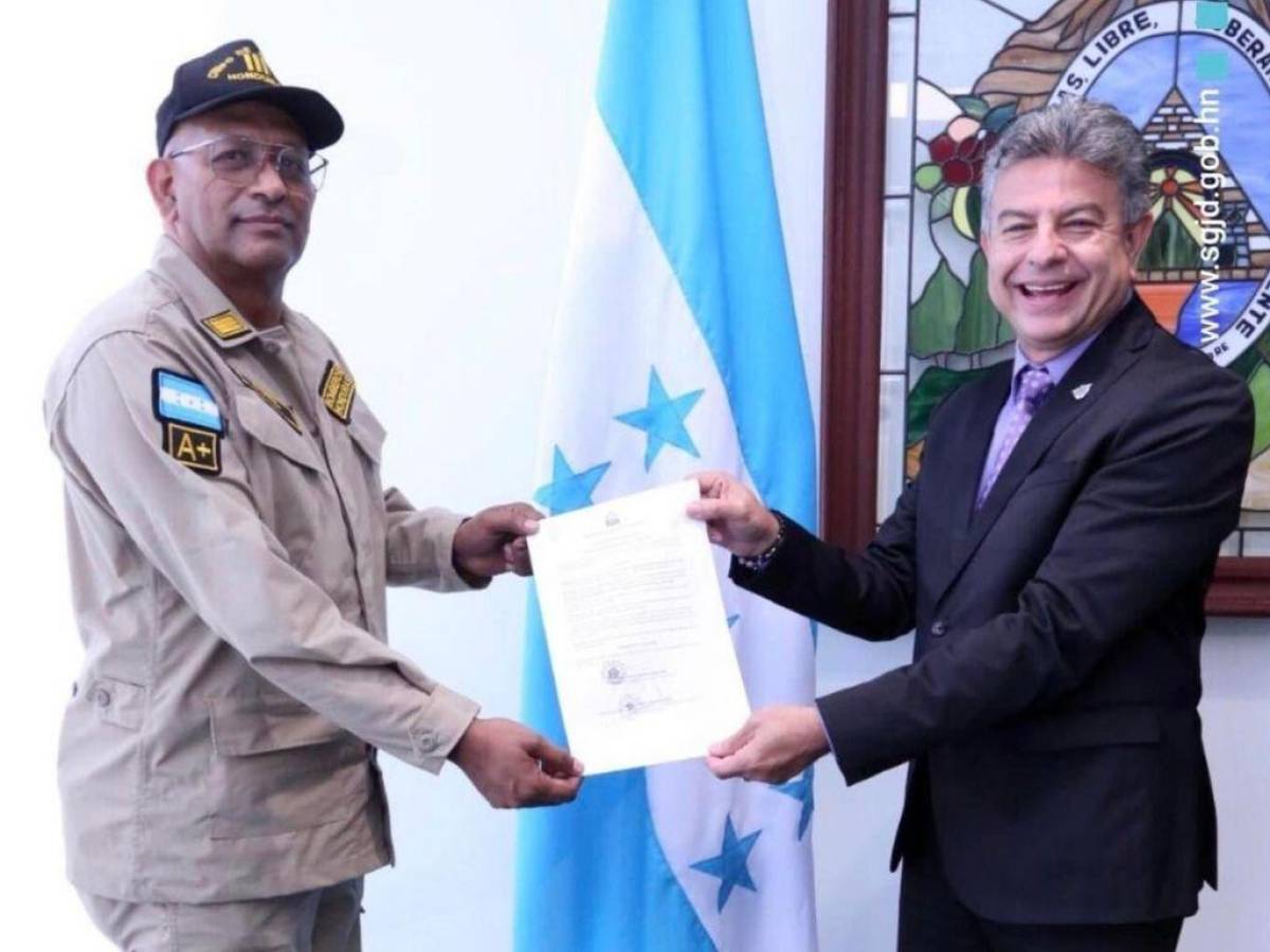 “No es posible que seamos comandados por un capitán”: bomberos de rango superior sobre Ángel Fúnez