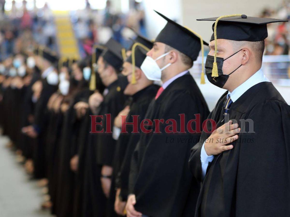 Más de 1,900 estudiantes se graduarán de la UNAH en junio