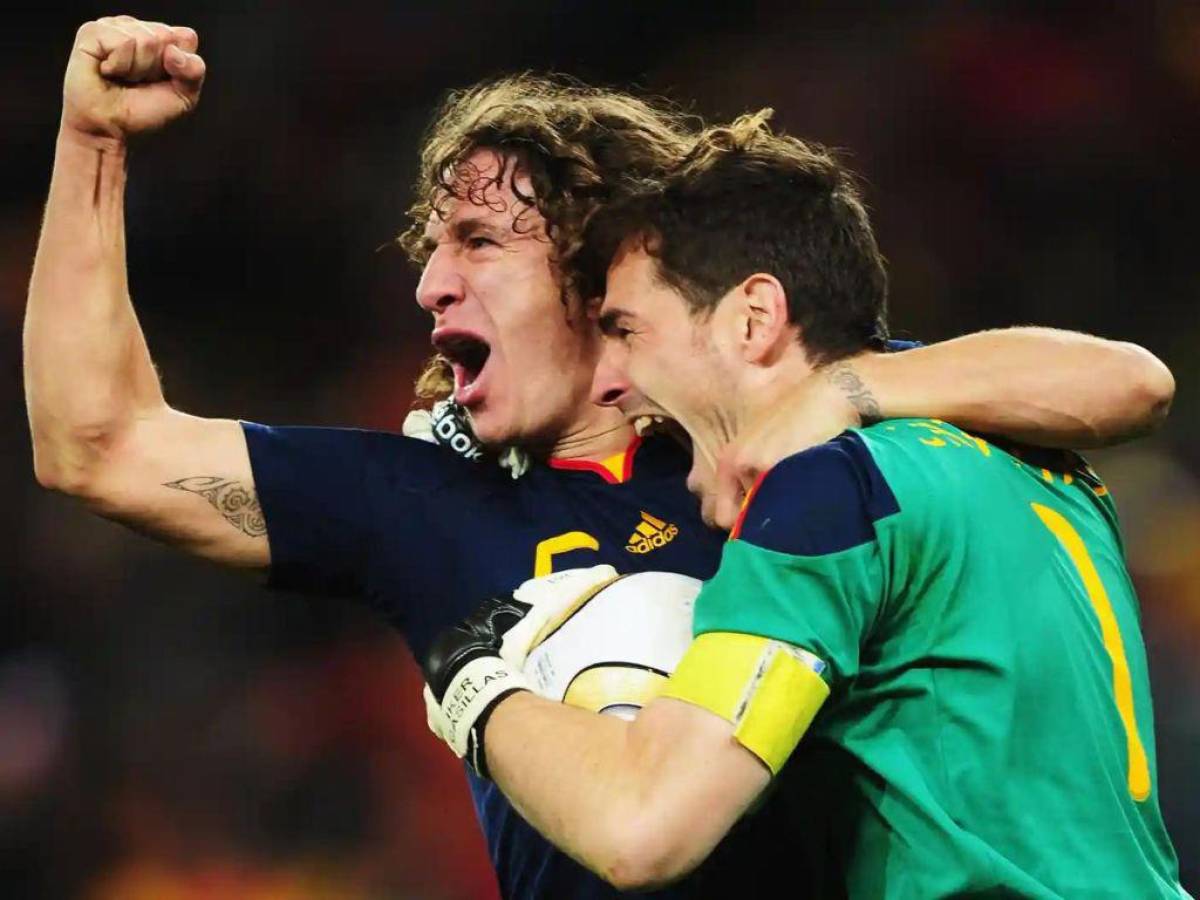 Puyol pide disculpas tras responder polémico mensaje de Casillas