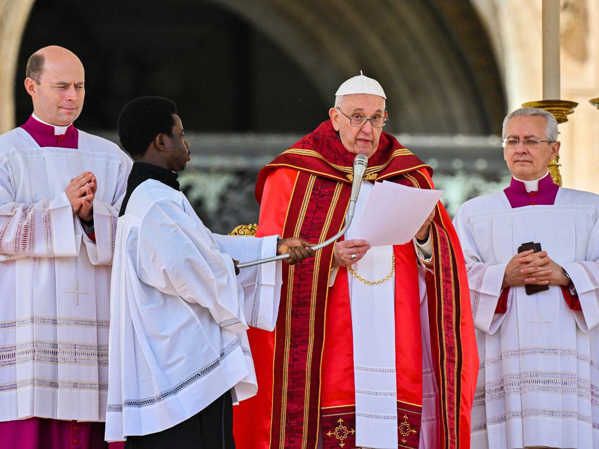 Papa Francisco agradece oraciones por su salud durante misa de Domingo de Ramos