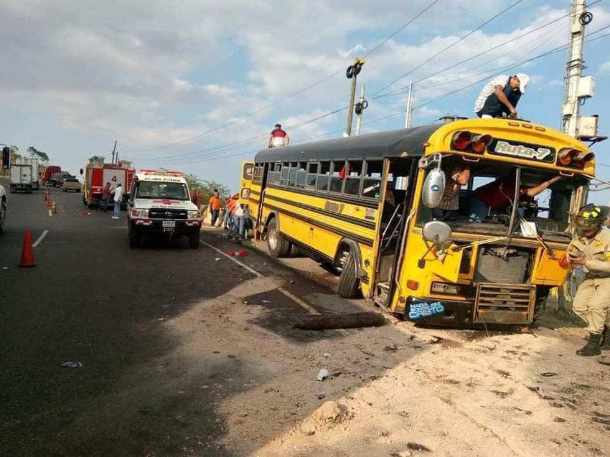 Varios heridos deja accidente de autobús en la Cuesta de La Virgen