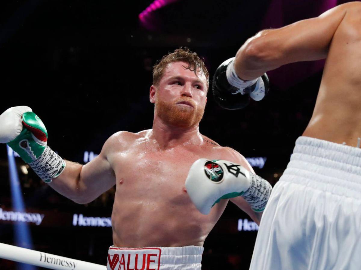 Canelo Álvarez dispuesto a pelear contra Jake Paul bajo una condición, ¿cuál es?