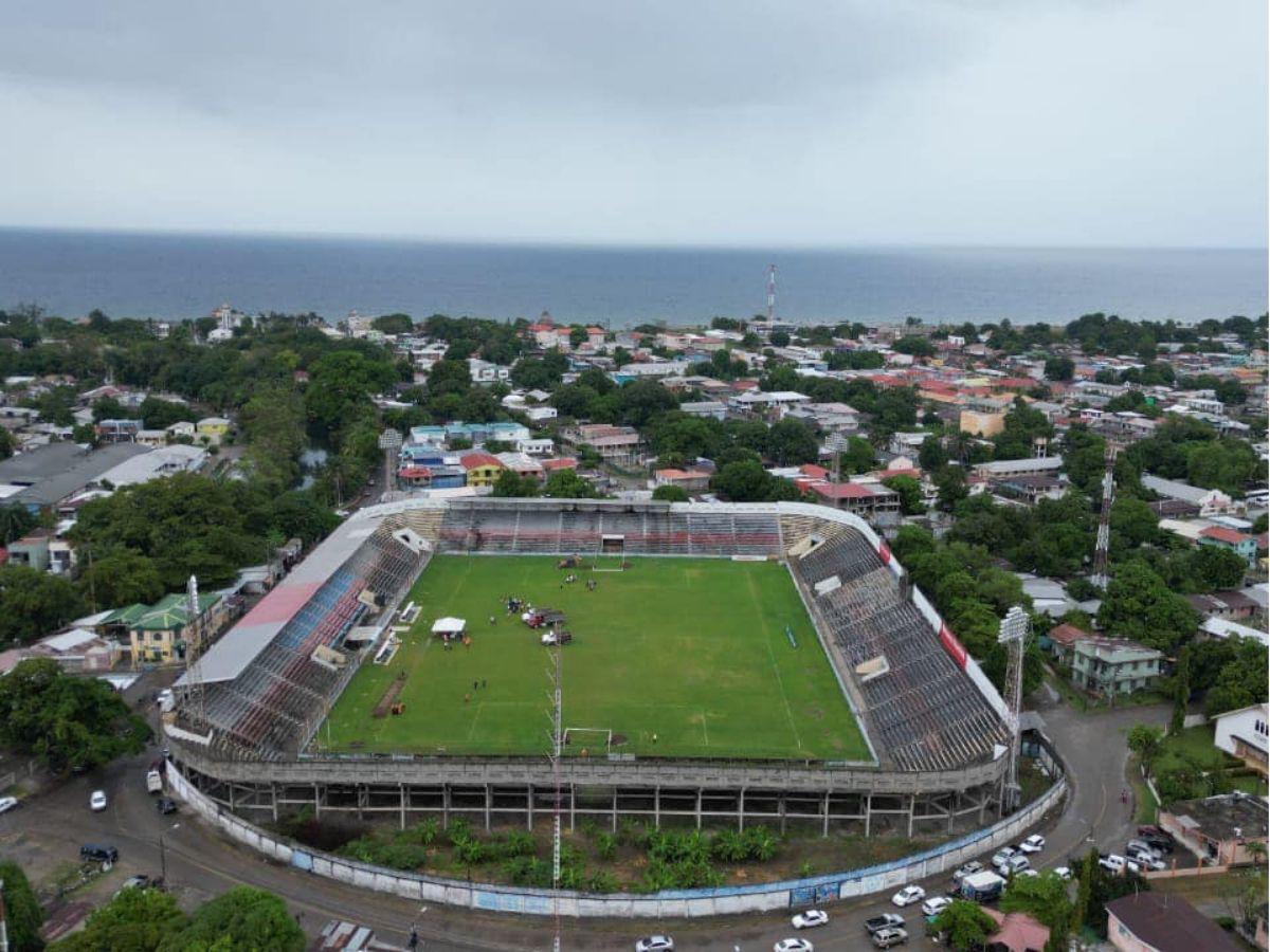 Estadio Ceibeño es cerrado porque inician cambio de grama híbrida y otros arreglos