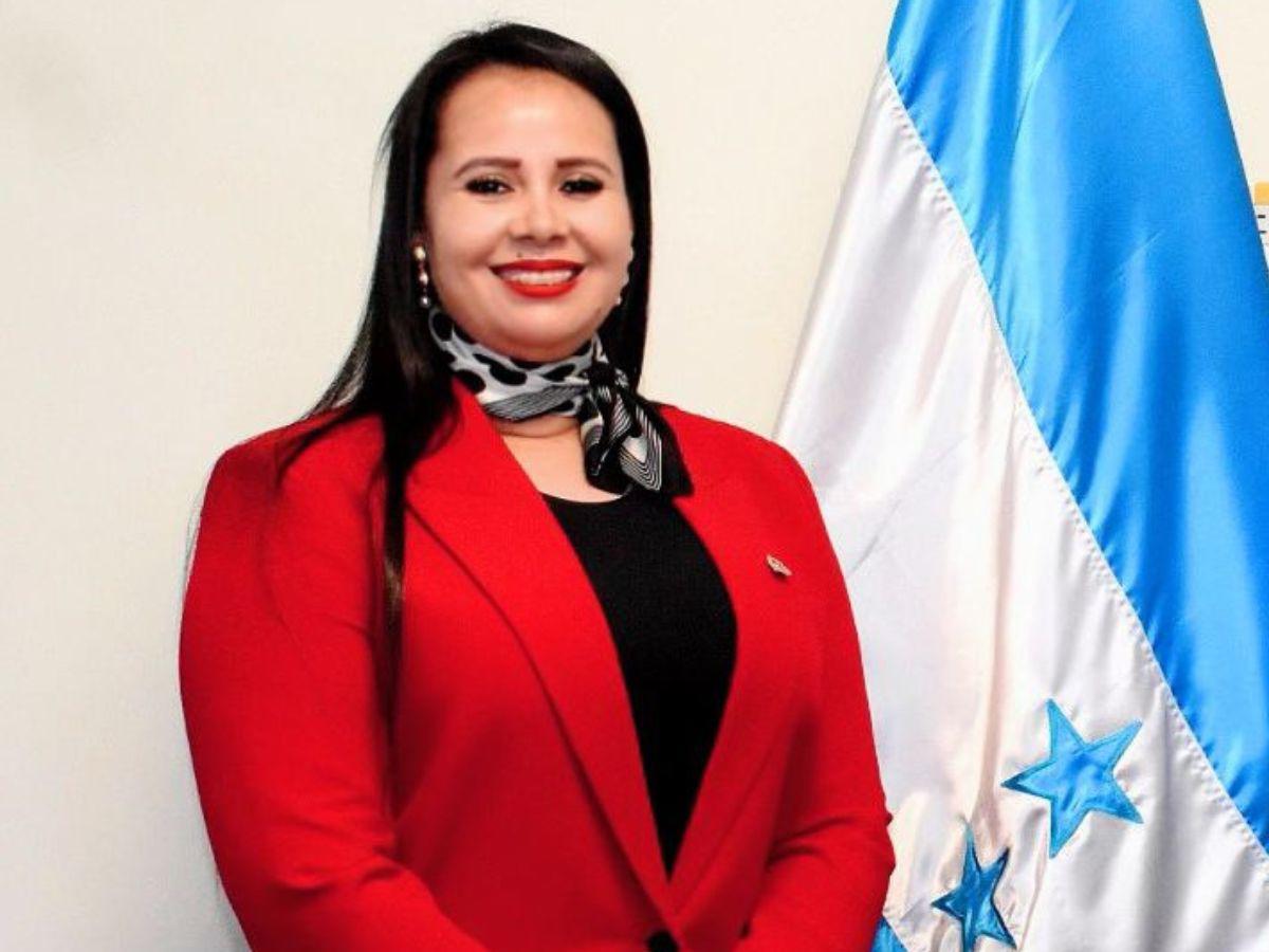 Xiomara Castro nombra a Sarahí Cerna como nueva ministra de la Presidencia