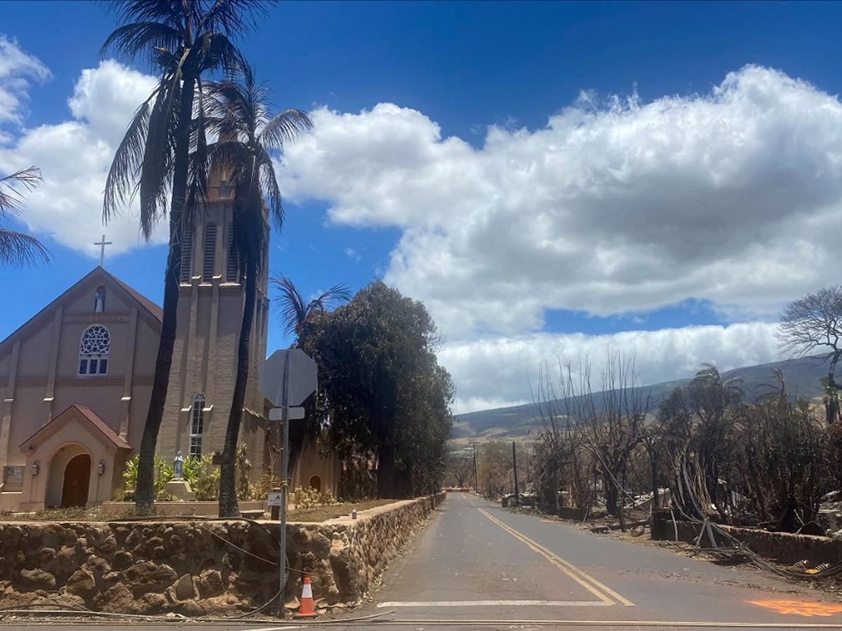 El extraño caso de la iglesia y la prisión intactas en medio de devastación de incendio en Hawái