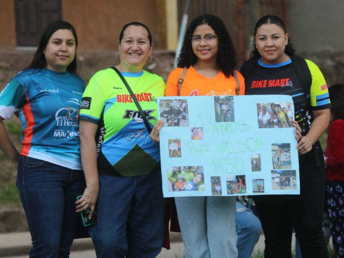 Familias apoyan a ciclistas en la Vuelta Ciclística EL HERALDO 2024