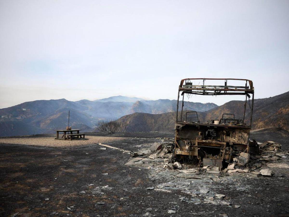 Incendio en Malibú: fuertes vientos propagan sin control las llamas