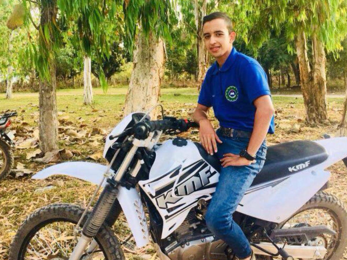 Miguel Murillo, joven asesinado por robarle su moto; su novia resultó herida