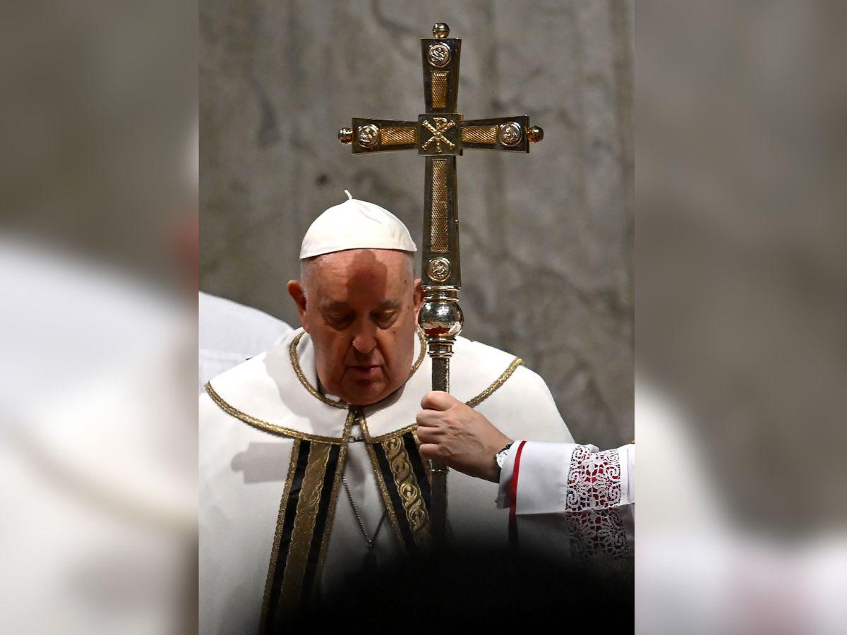 El papa pide que se prohíba la gestación subrogada