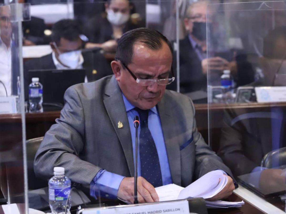 Presentan iniciativa de ley para prohibir narcoseries en Honduras: “Estimulan el consumo de droga”