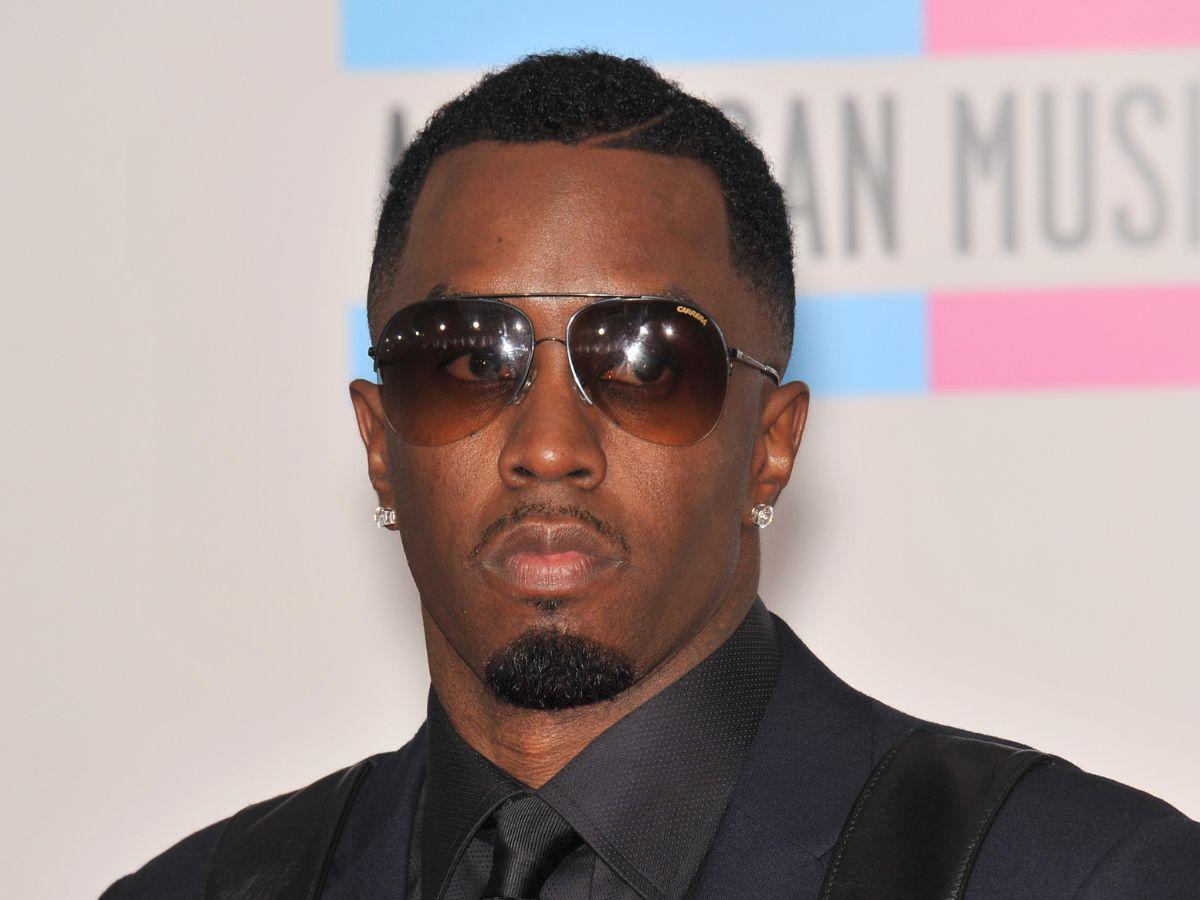 Sean Combs es acusado de violar a una menor frente a “dos famosos”