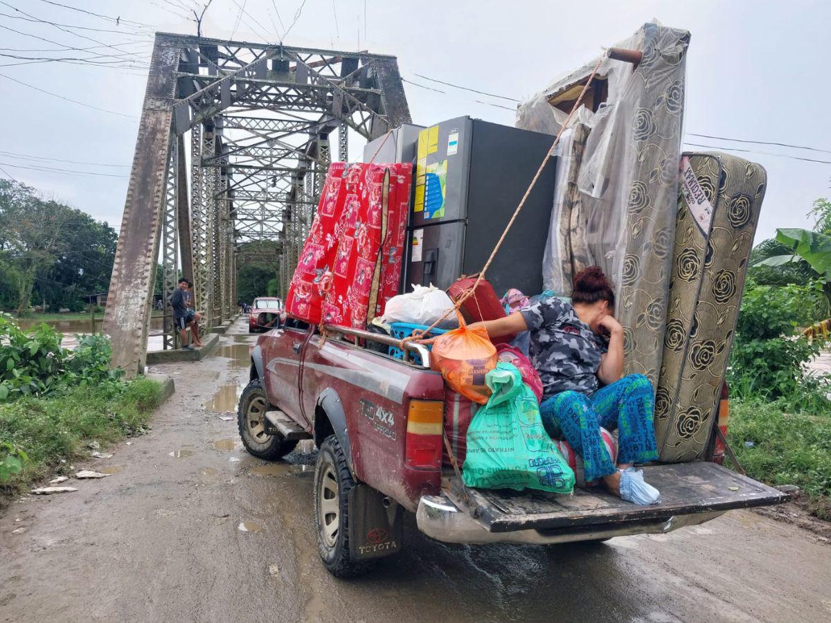 Sufrimiento, dolor e impotencia entre los afectados por la tormenta tropical Sara