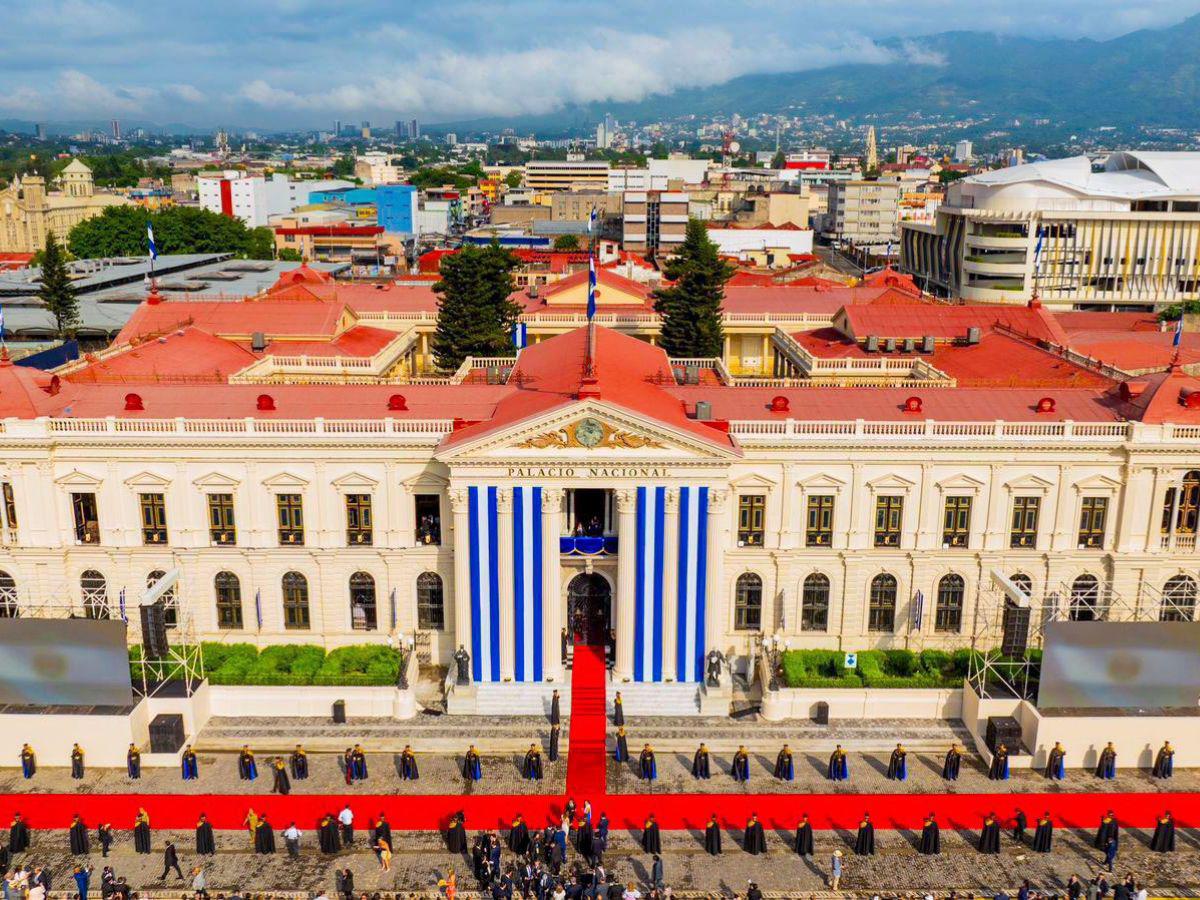 Bukele comienza segundo periodo en El Salvador con poder casi absoluto