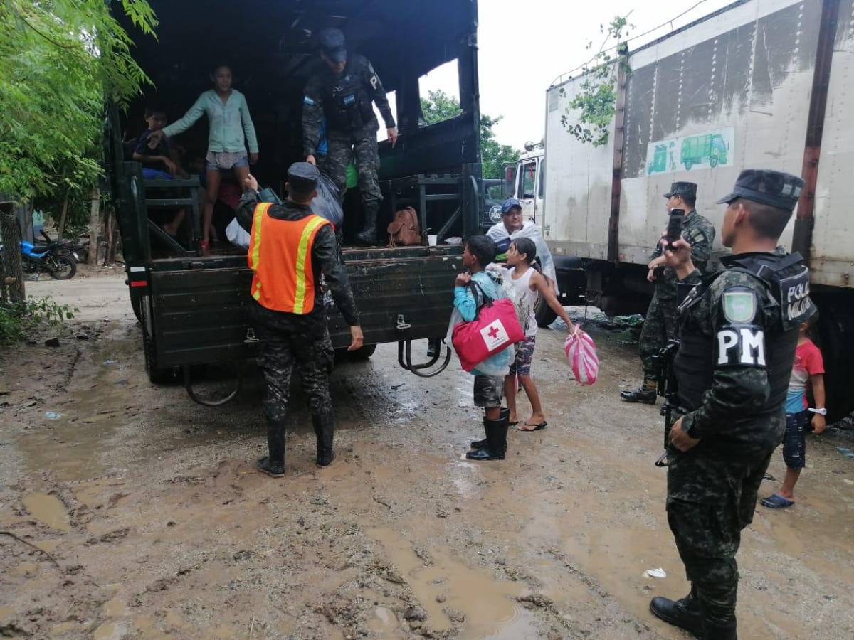 Niños también fueron parte de esta evacuación.