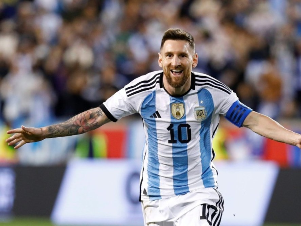 ¡En la lista! Messi y varios juveniles de Argentina convocados para debut en eliminatorias sudamericanas al Mundial-2026