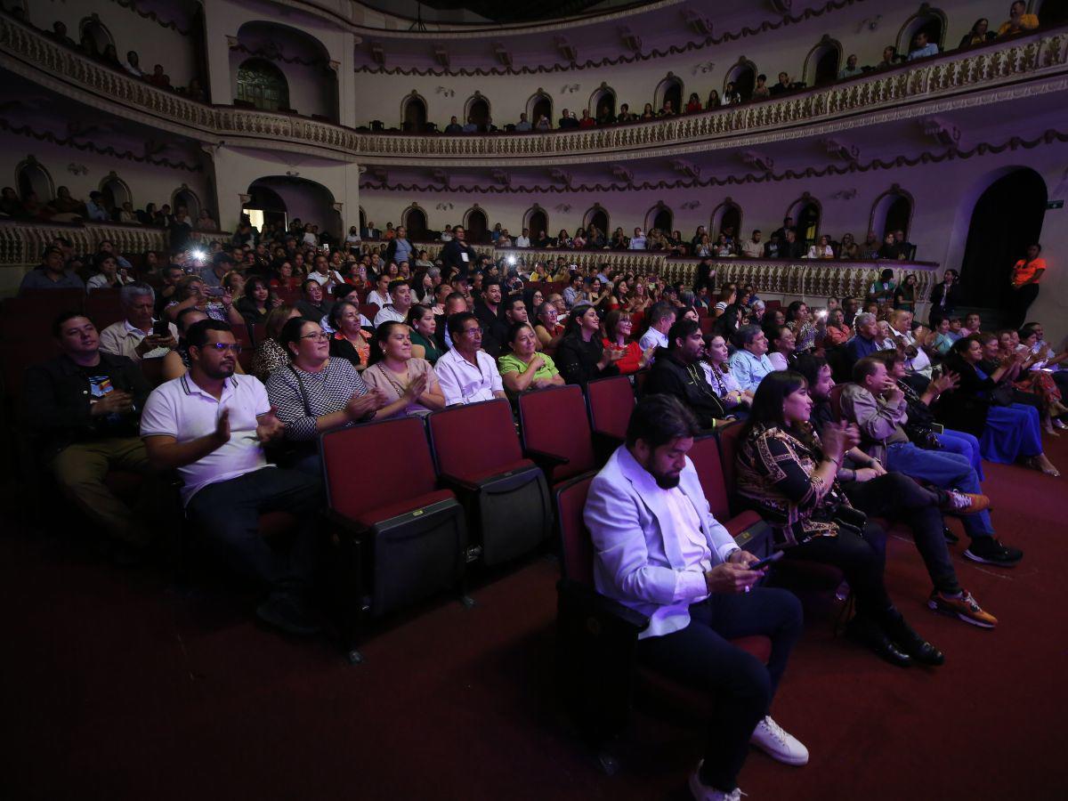 Las imágenes del concierto de Los Iracundos en Tegucigalpa