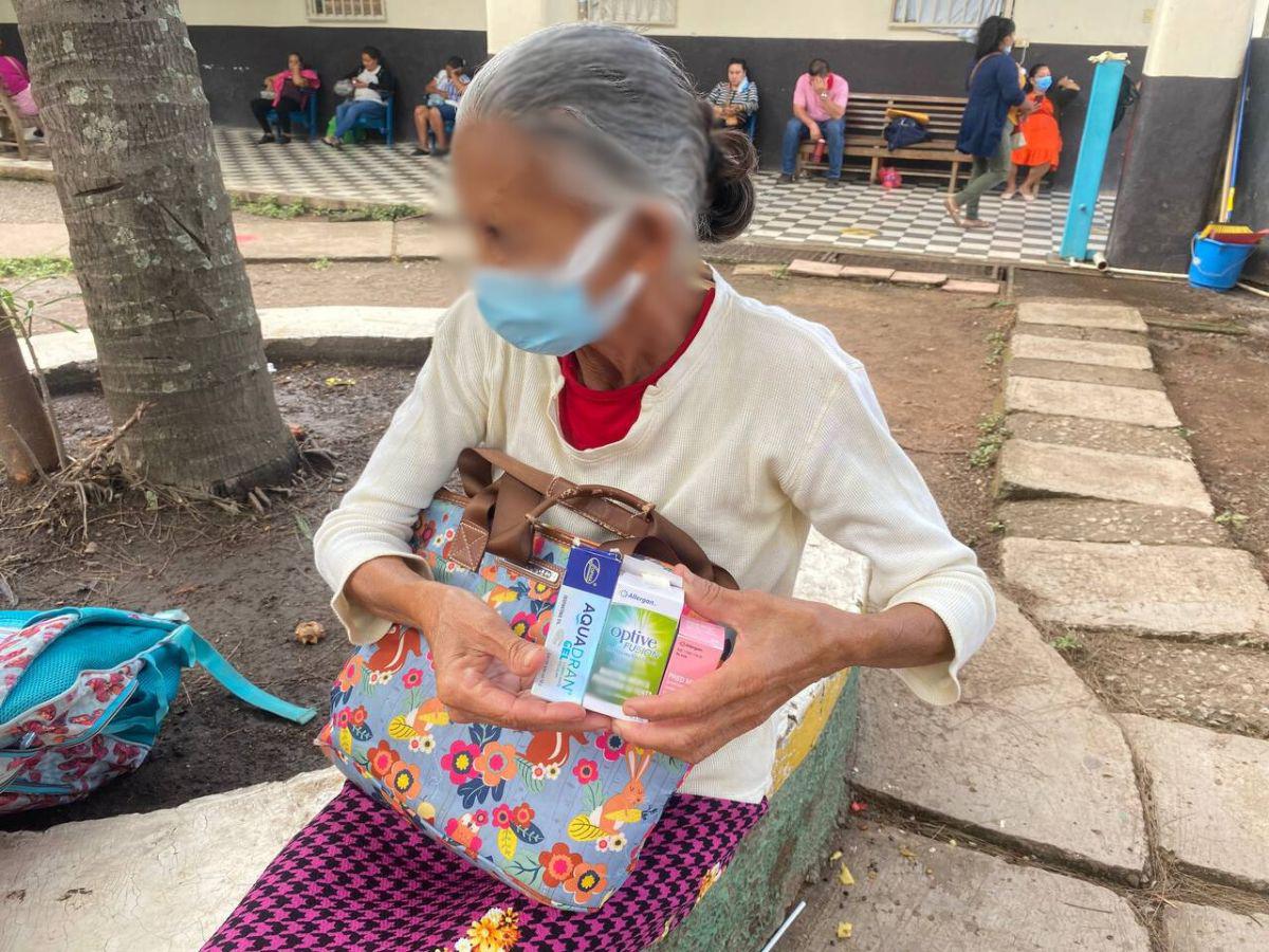 Cajas vacías de fármacos dan a pacientes de oftalmología en el San Felipe