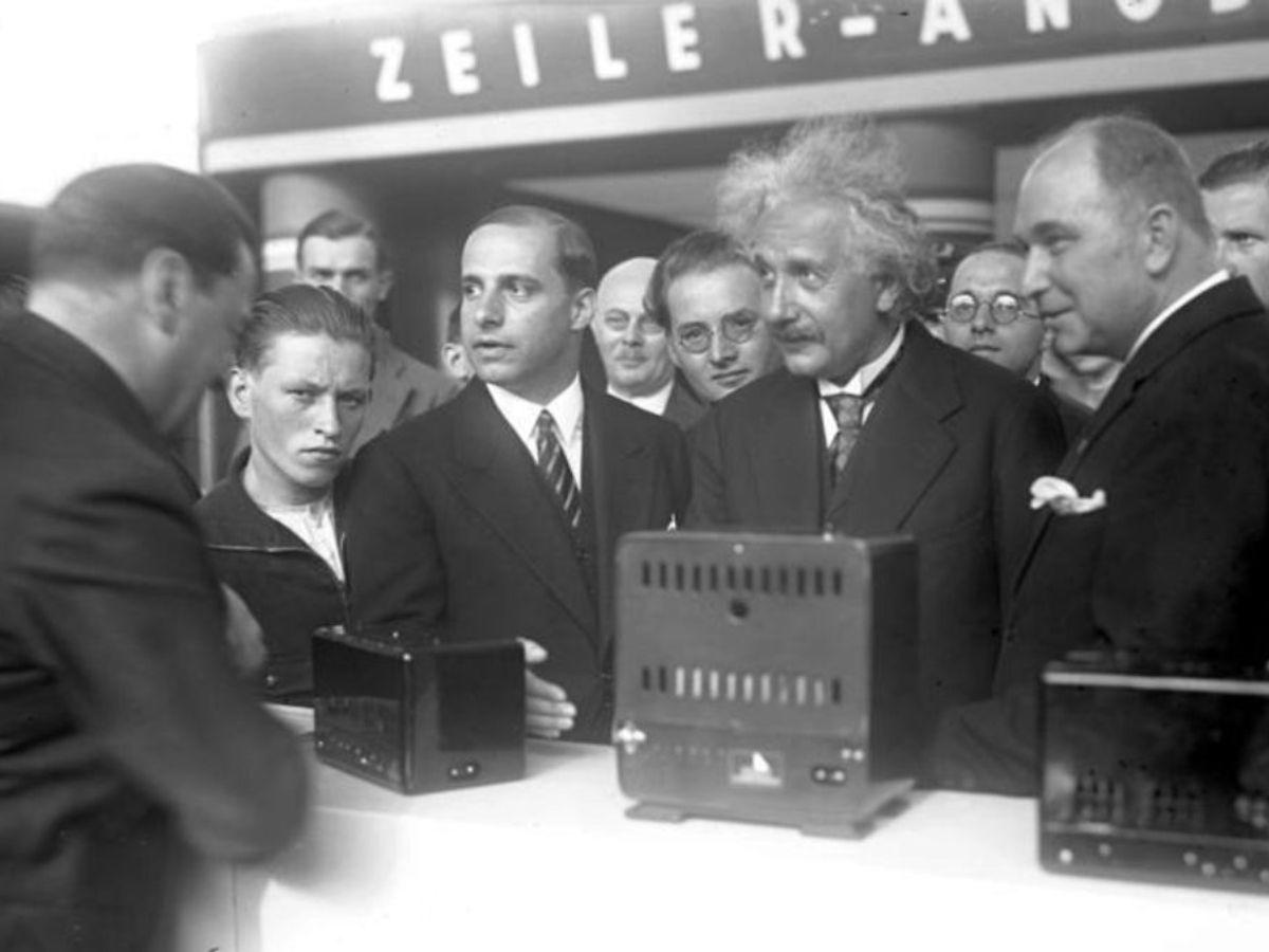 La IFA le ha seguido el pulso a la tecnología desde hace 100 años. En 1930, Albert Einstein inauguró esa edición.