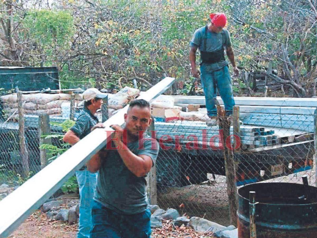 La reparación de los centros educativos será realizado en una operación conjunta con los padres de familia.