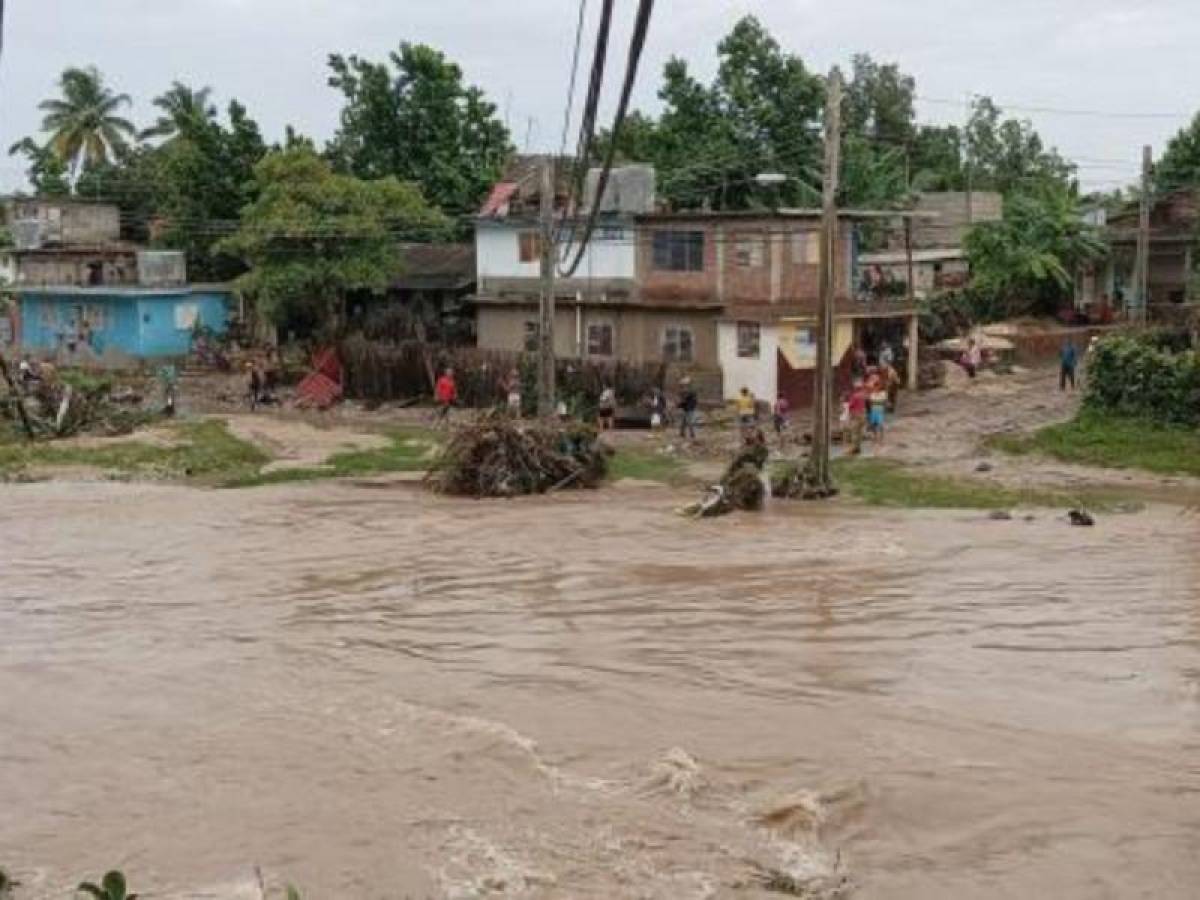 Fuertes lluvias en el este y centro de Cuba dejan un muerto y cuantiosos daños materiales