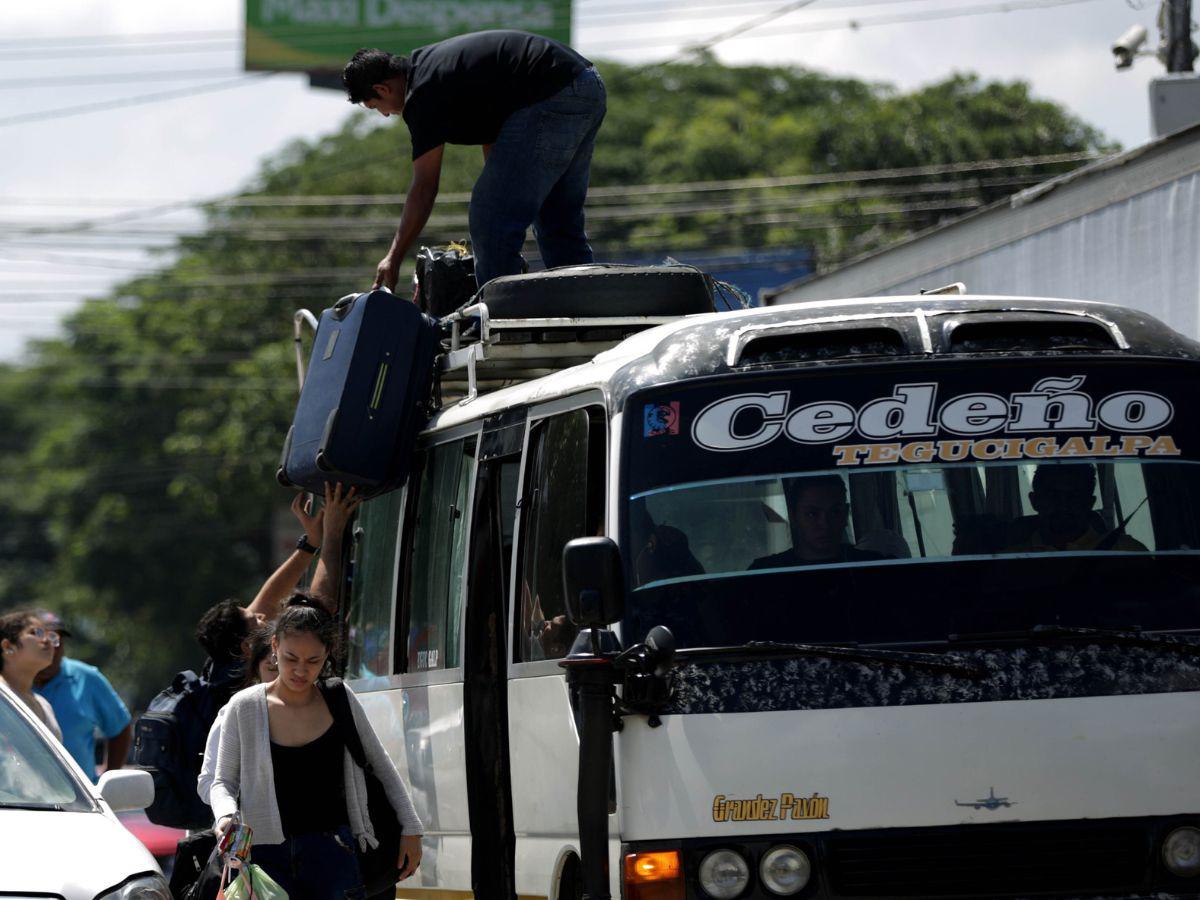 Viajeros regresan a la capital tras disfrutar de la Semana Morazánica 2024