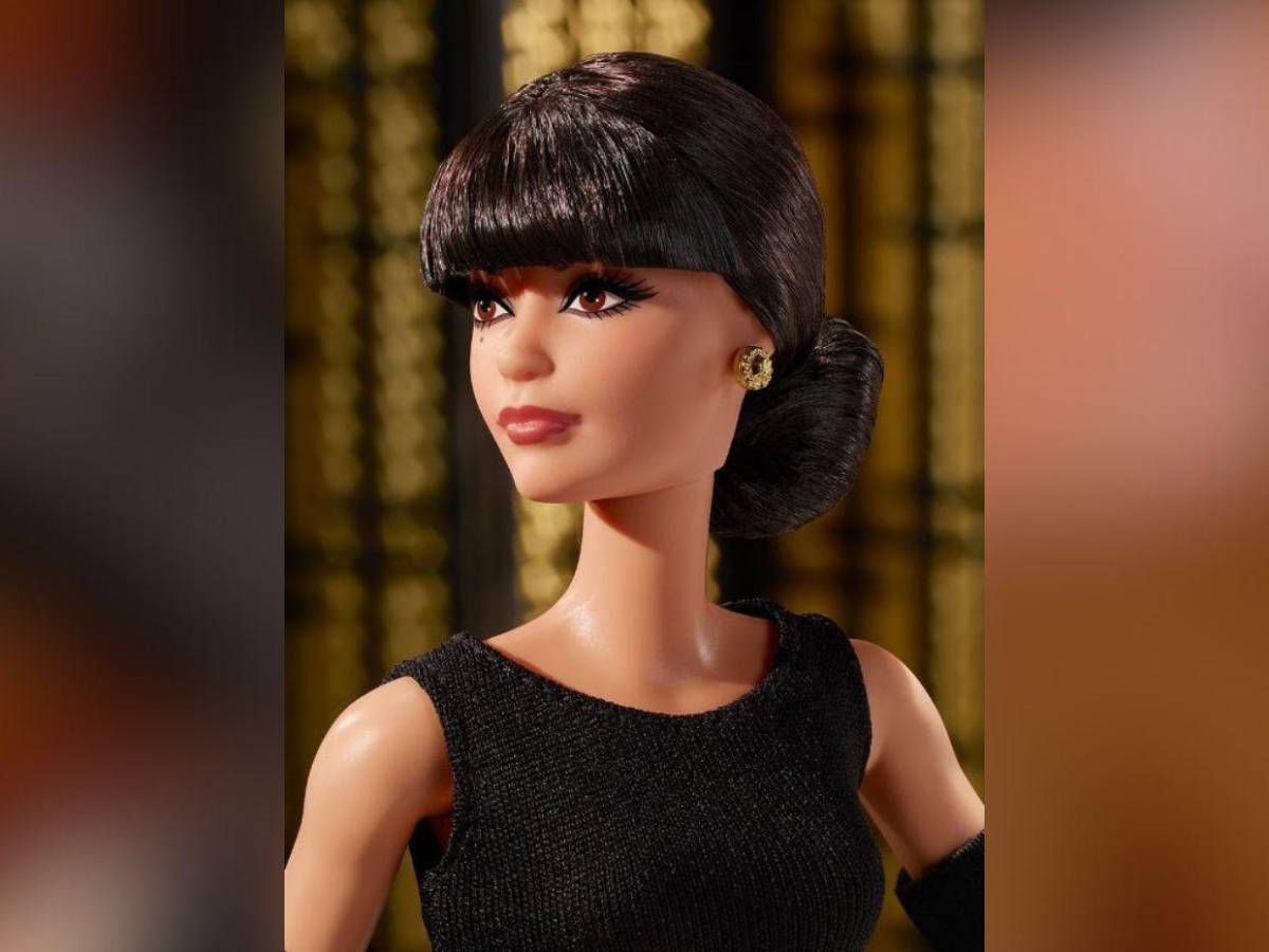 Crean Barbie en homenaje a Rita Moreno por su legado artístico y cultural