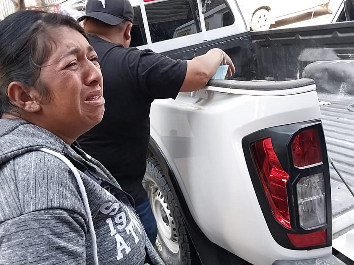 “Papito lindo, mataron a mi cipote”, lamentó la madre del menor al momento de reclamar su cuerpo en las instalaciones de Medicina Forense.