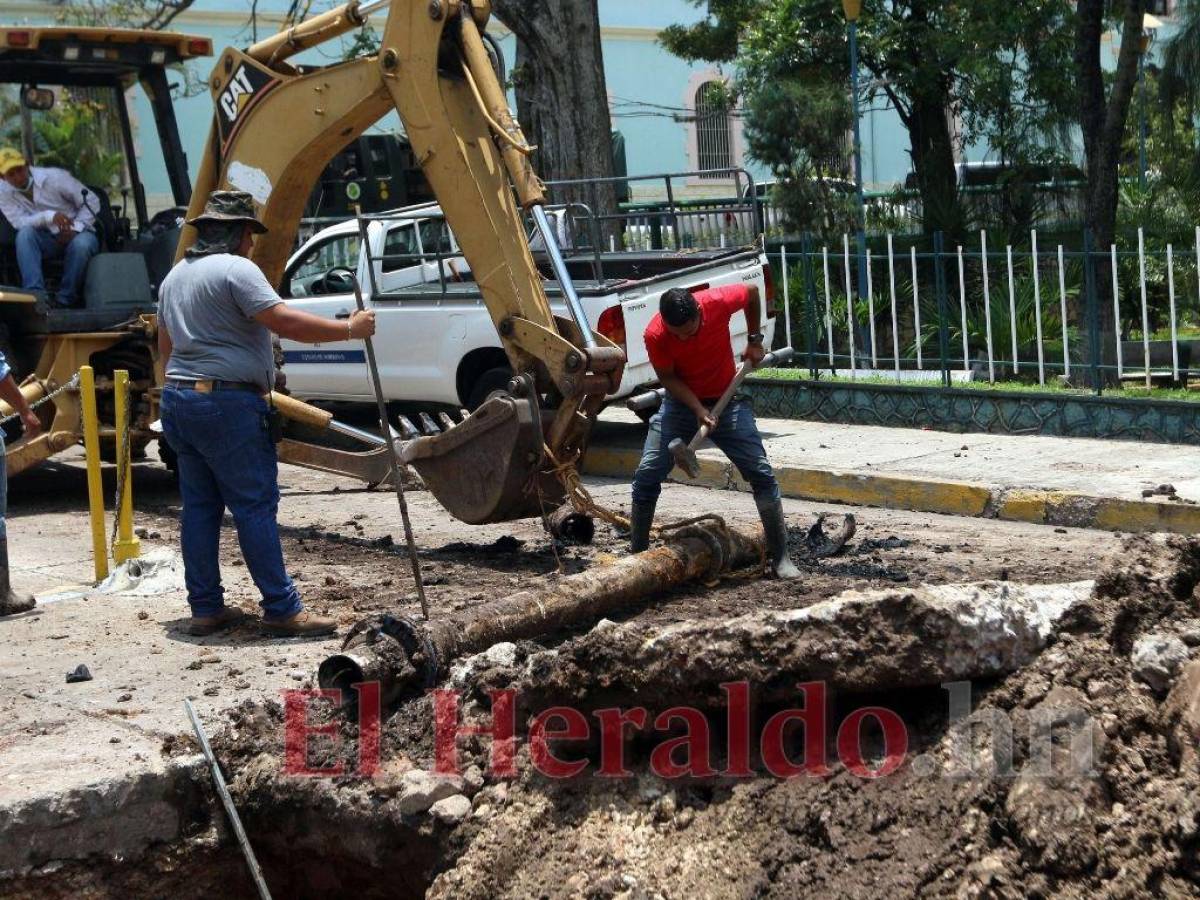 Pérdidas anuales por fugas de agua llenarían tres veces Los Laureles