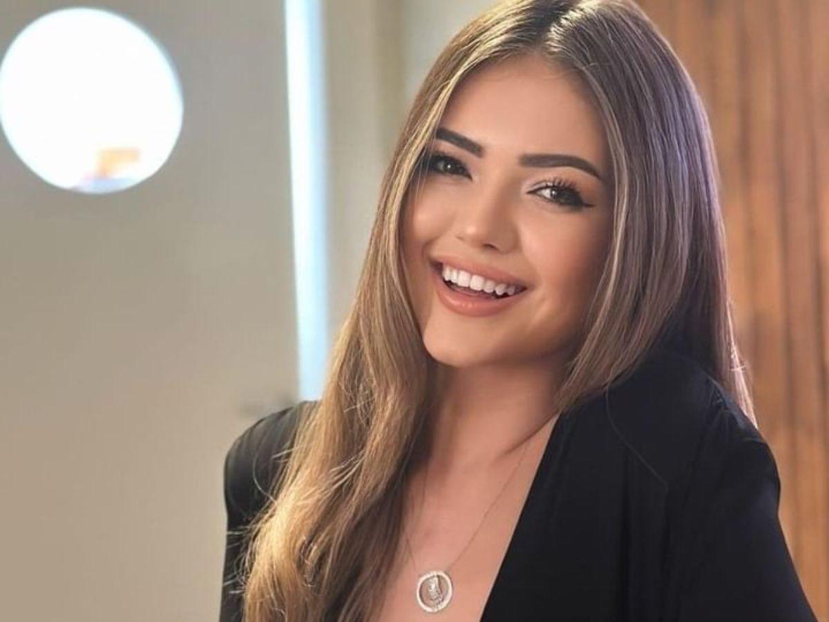 Kubra Aykut, influencer turca que celebró su “boda sin novio”; se lanzó al vacío