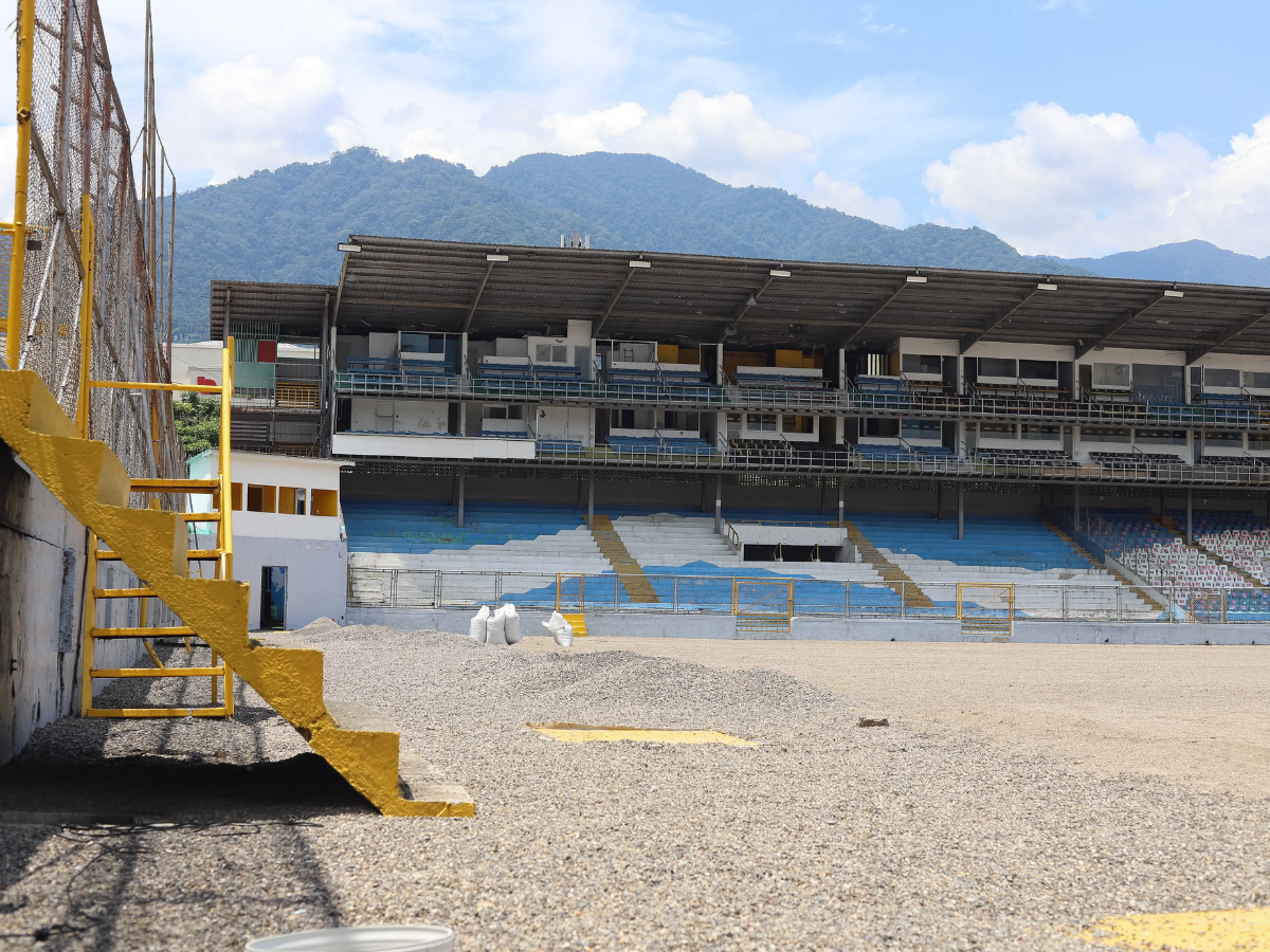 Máquinas del estadio Francisco Morazán siguen estancadas ¿cuándo se volvería a utilizar la cancha?