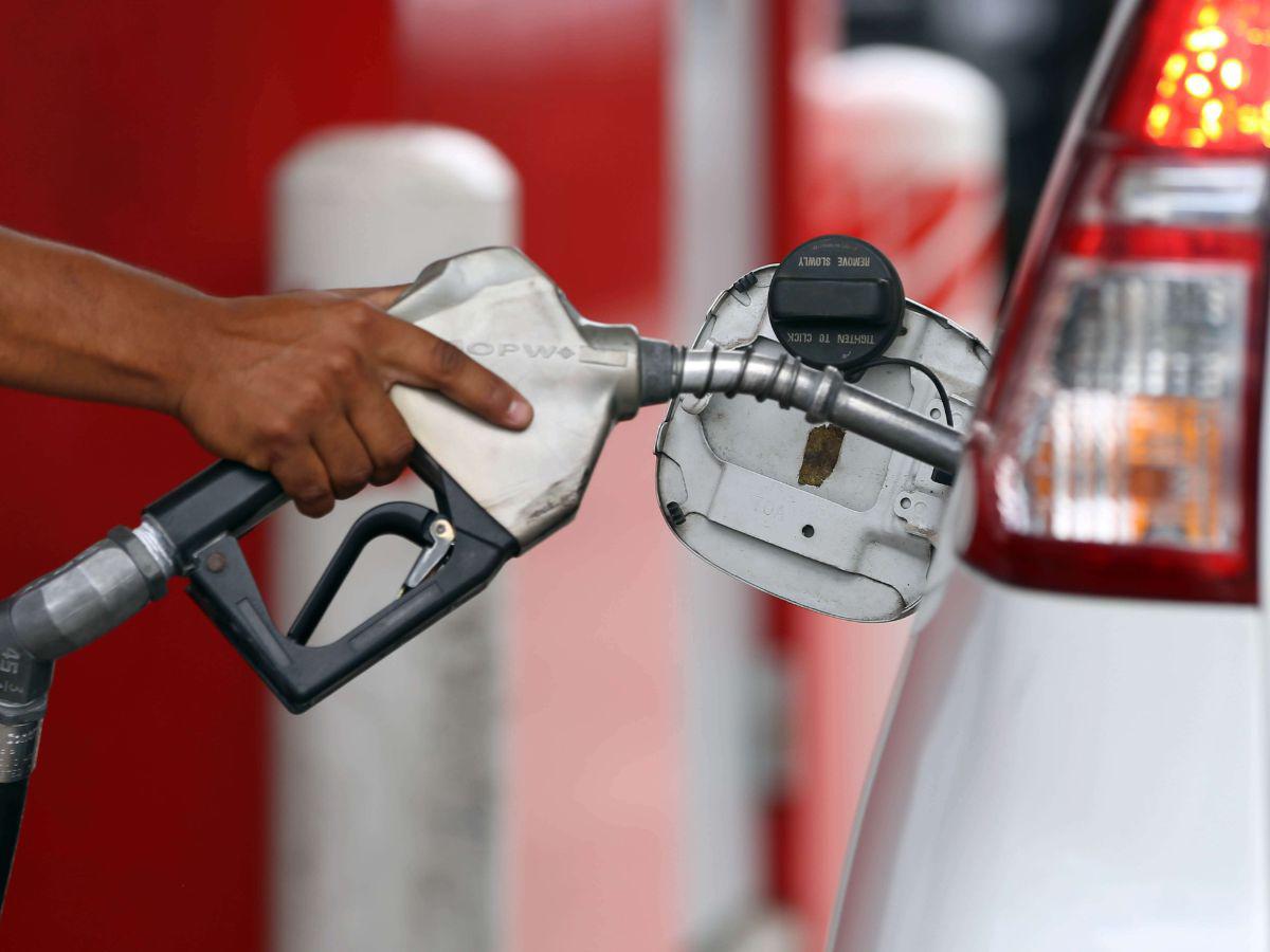 ¡Nueva alza! Más de un lempira subirán los combustibles este lunes 25 de septiembre