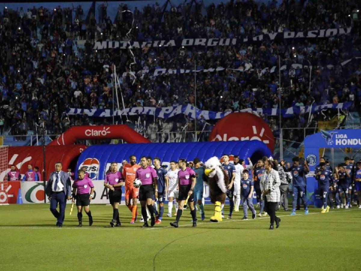 Renovación de estadios hondureños: ¿Cuándo estará lista la gradería centro del Chelato Uclés?