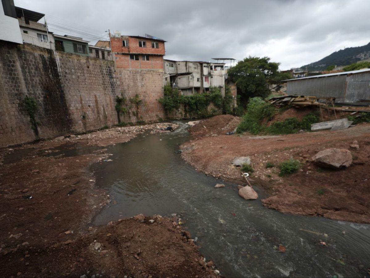 Avanzan las obras de mitigación en el sector Los Jucos del barrio Morazán