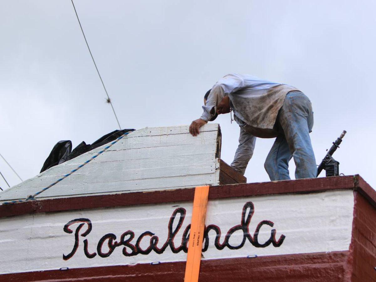 Así luce el interior de “Rosalinda”, el velero varado en colonia El Reparto